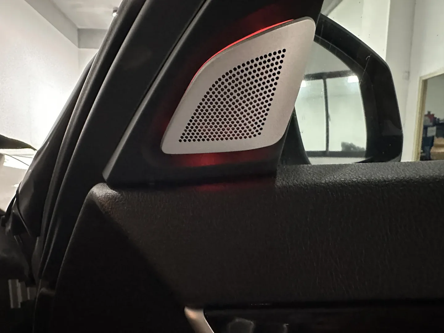 (PRENOTA) Ambient Light Altoparlante per BMW Serie 5 F10, F11 (2011-2017), 256 Colori, APP - Image 3