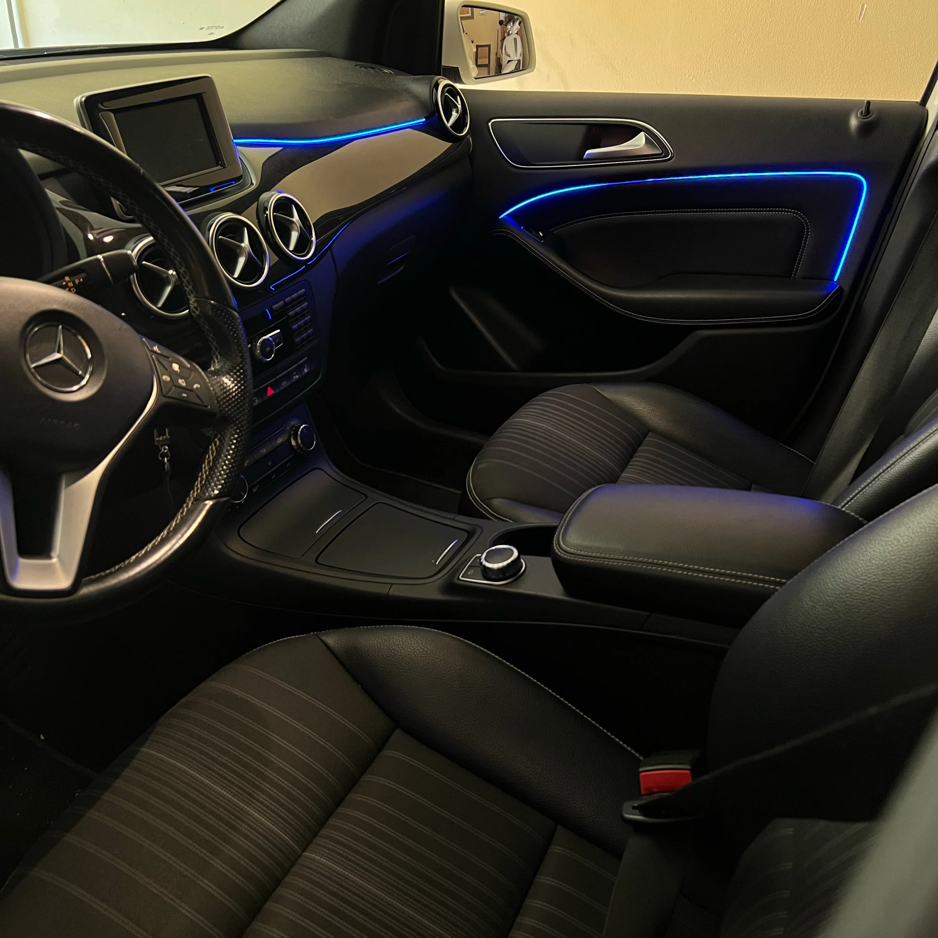 Ambient Light per Mercedes Classe B w246, Universale, Luci Ambiente con Comando da App, RGB Led, Led Dinamico - Image 2