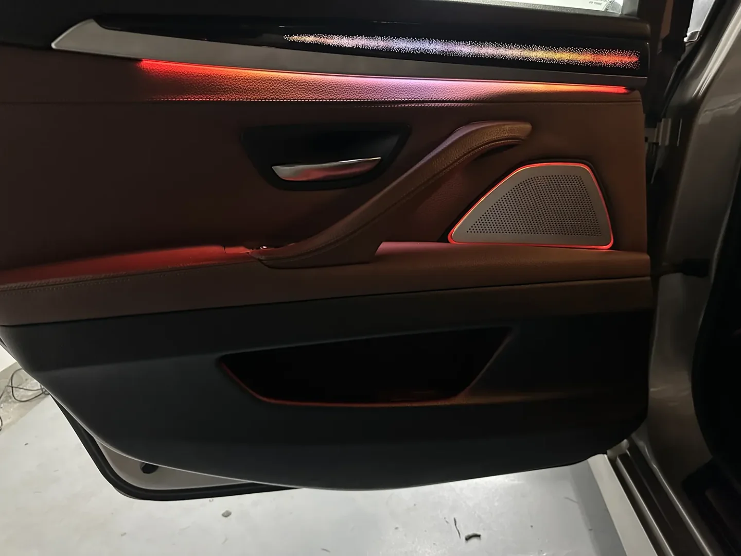 (PRENOTA) Ambient Light per BMW Serie 5 F10, F11 (2011-2017), 256 Colori, APP - Image 3