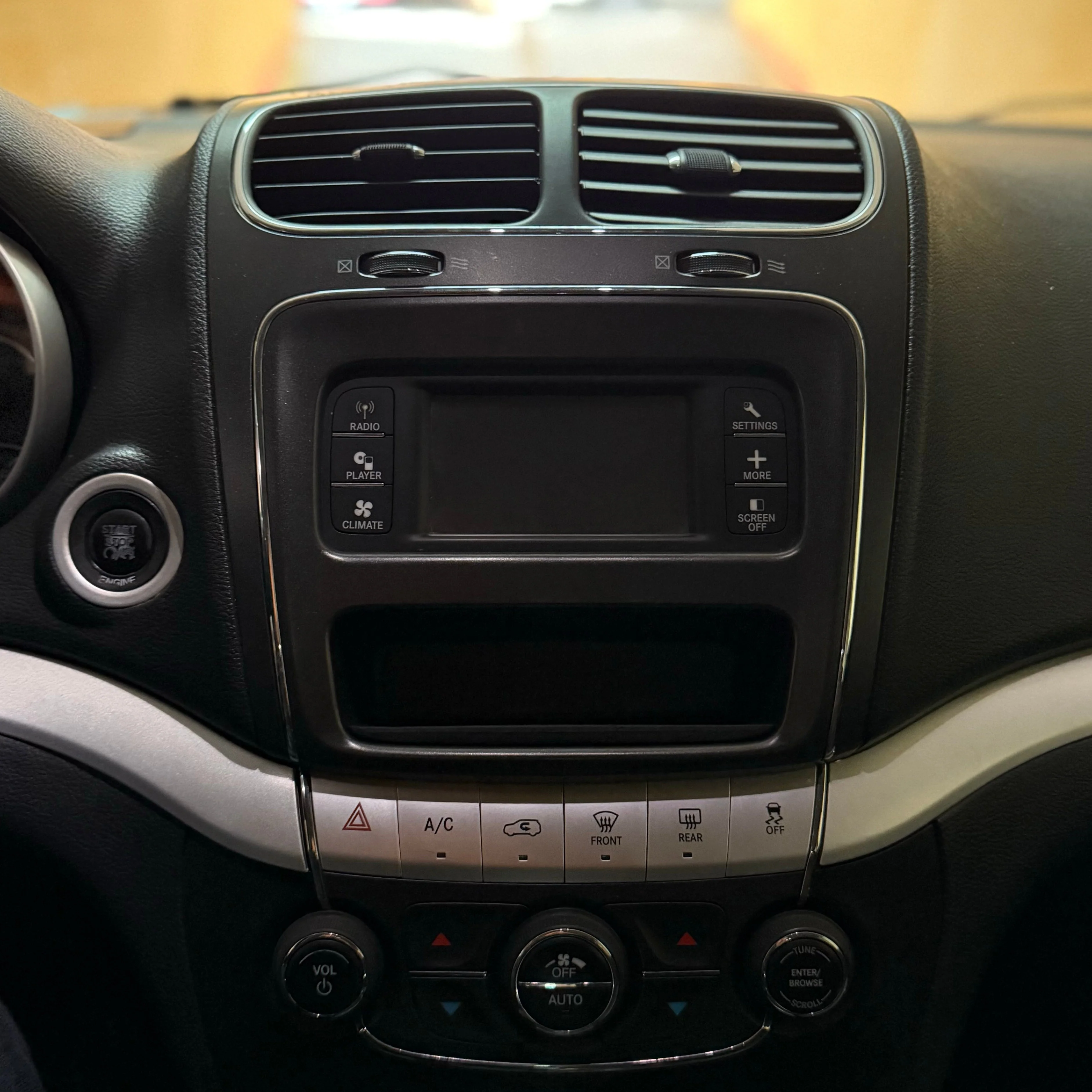 (PRENOTA) Autoradio per Fiat Freemont (2011-2016) 9.7", Android, Bluetooth, CarPlay, Android Auto, Modello Tesla, 4GB/8GB Ram - Image 3