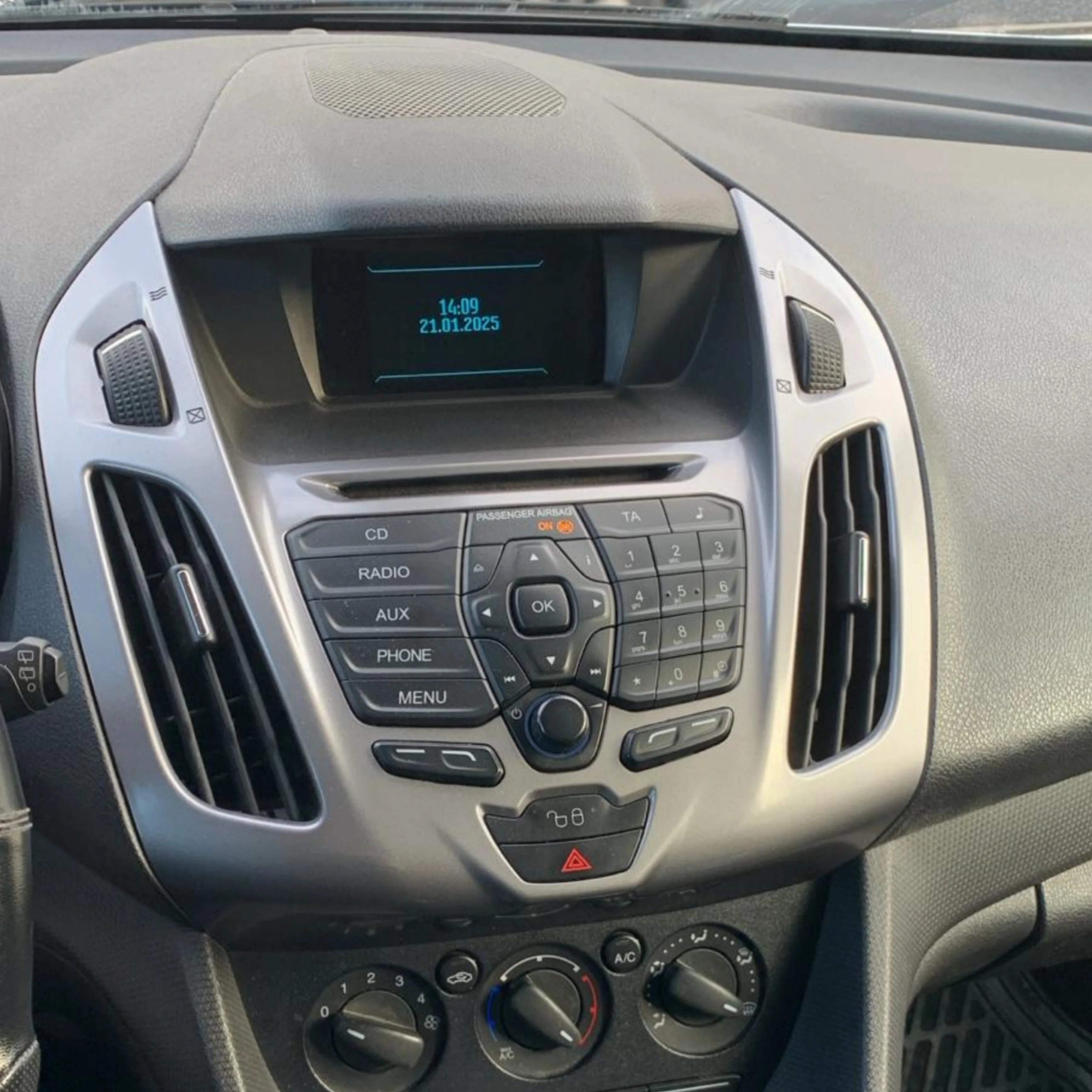 Autoradio per Ford Tourneo Connect | Transit 9" 2K | 2013-2018 | Android | Bluetooth | CarPlay | Android Auto | 12/256GB Ram - Image 3