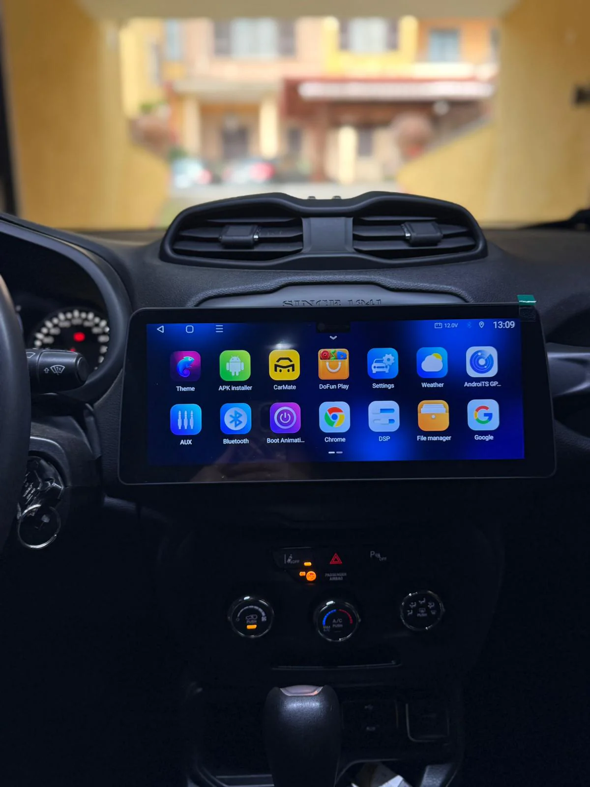 Autoradio per Jeep Renegade 12.3" | 2014-2024 | Android | Bluetooth | CarPlay | Android Auto | 4GB/8GB Ram - Image 4