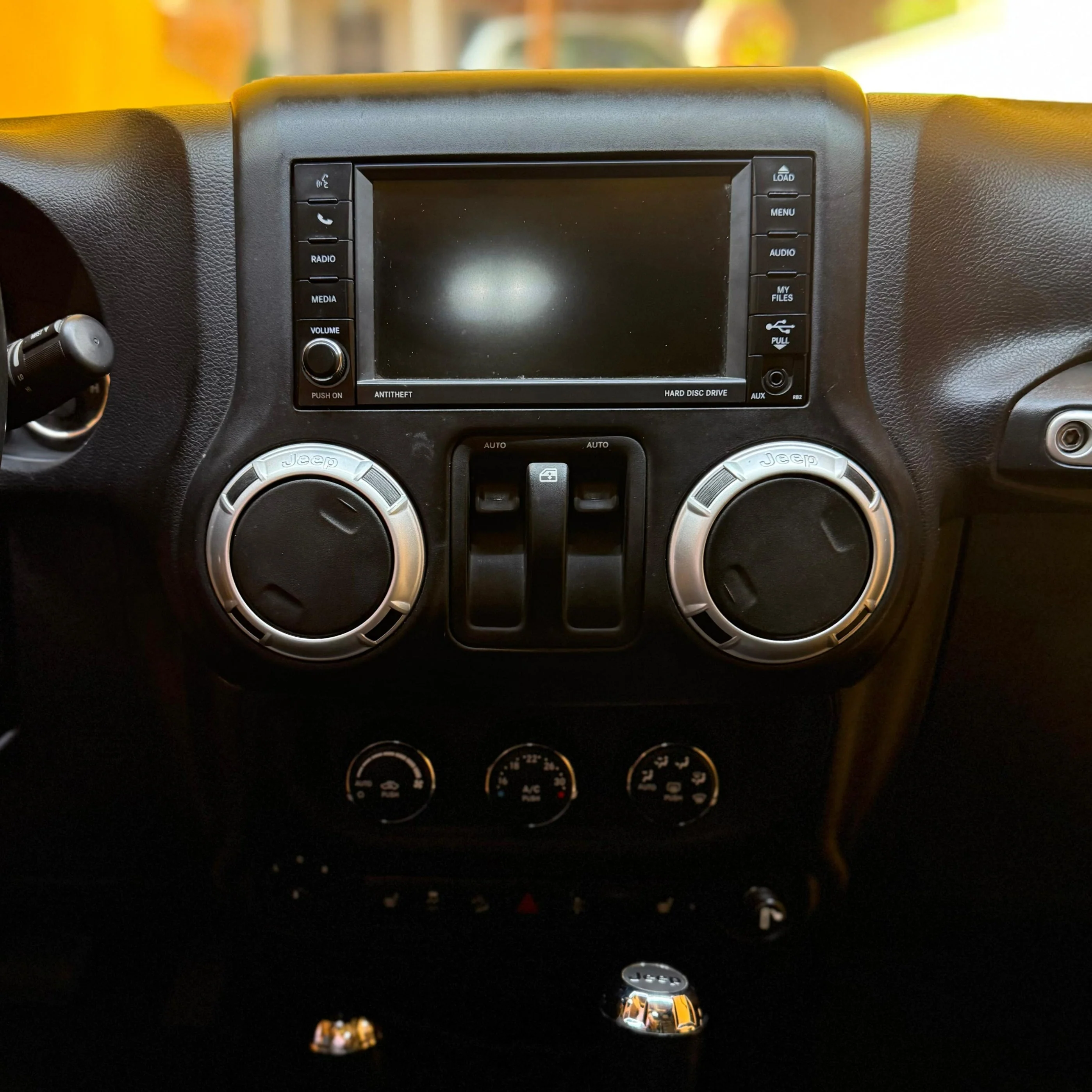 (PRENOTA) Autoradio per Jeep Wrangler 3 JK 10" (2010-2018) Android, Bluetooth, CarPlay, Android Auto, 4/64GB RAM - Image 4