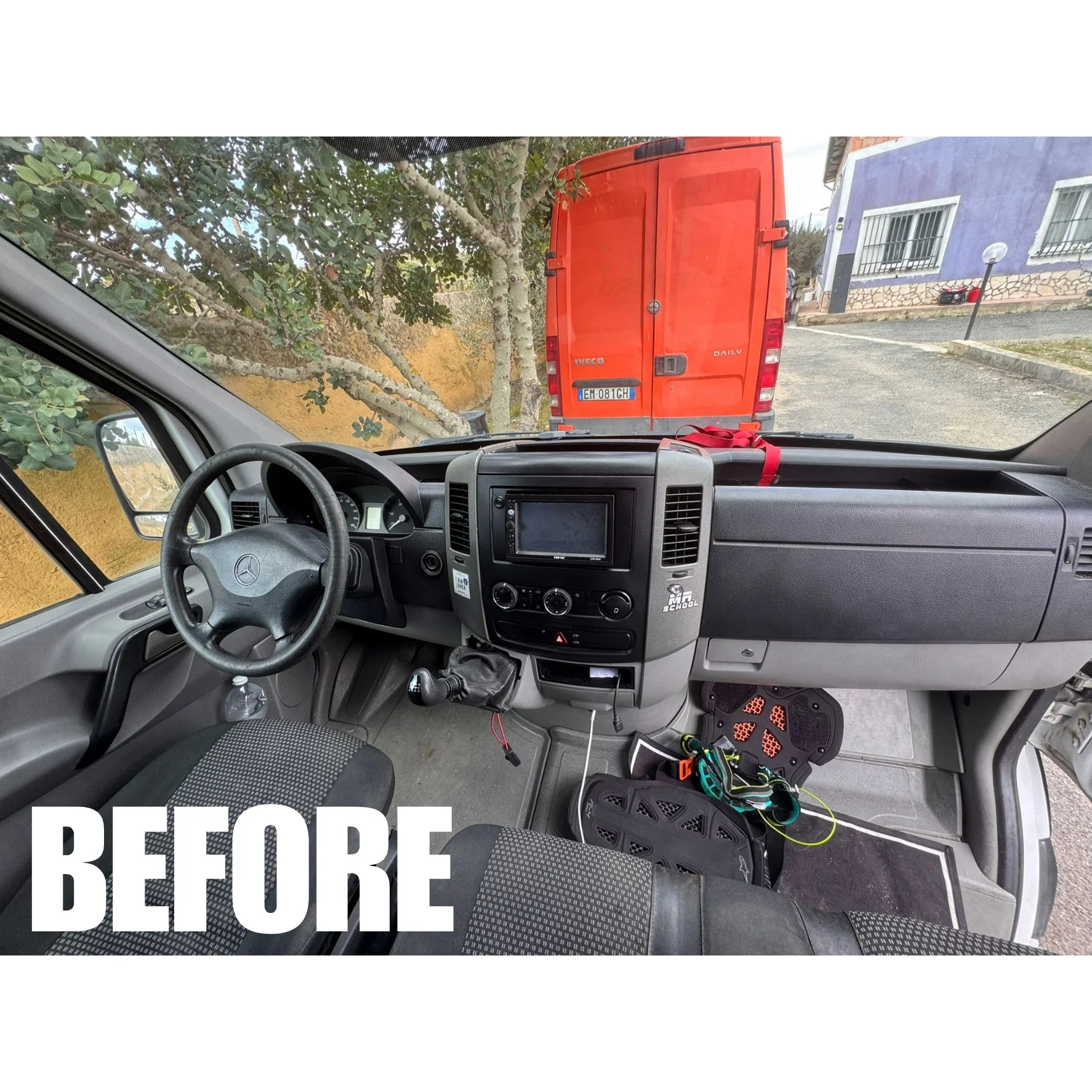 Autoradio per Mercedes Sprinter W906 (2006-2014) 6.9", Android, Bluetooth, CarPlay, Android Auto, 2/32GB Ram - Image 2