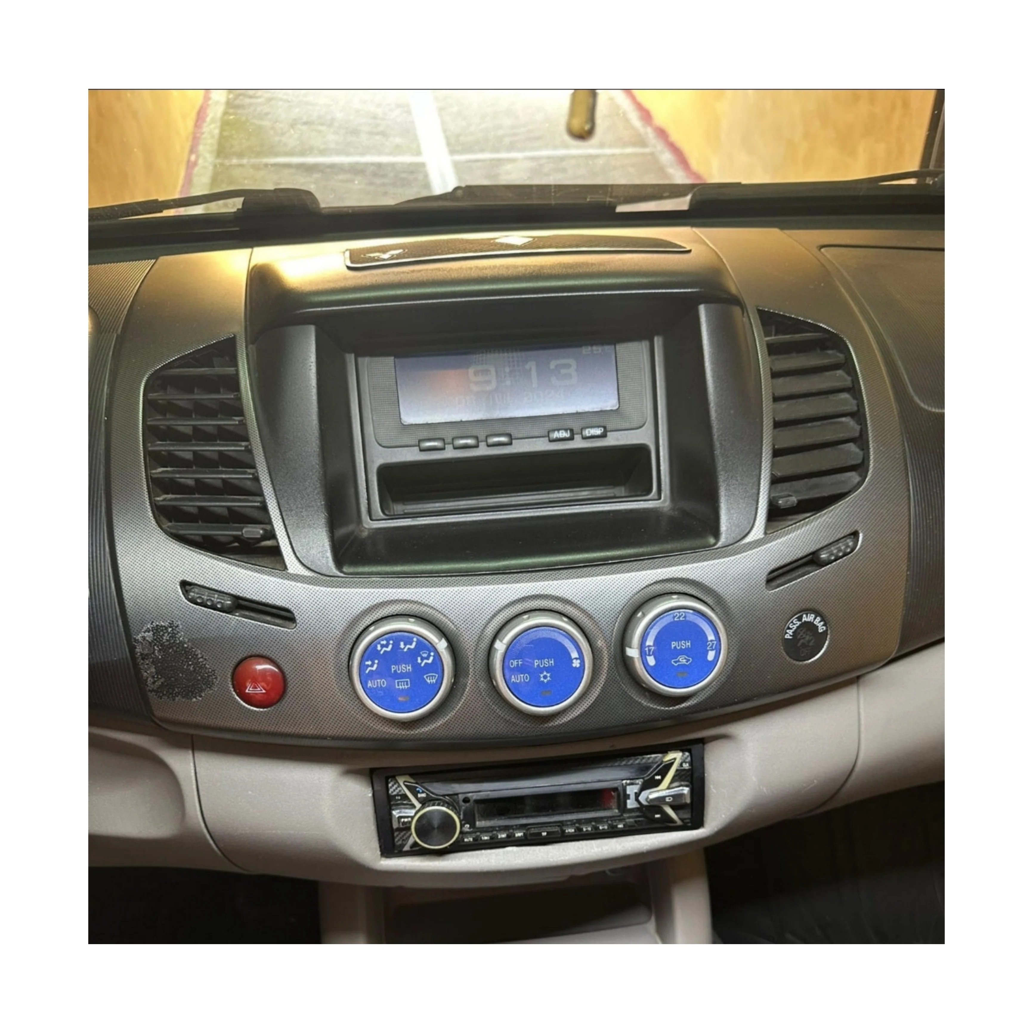 (PRENOTA) Autoradio per Mitsubishi Parejo Sport L200 9" (2009-2015) Android, Bluetooth, CarPlay, Android Auto, 2GB/4GB/6GB/8GB Ram - Image 3