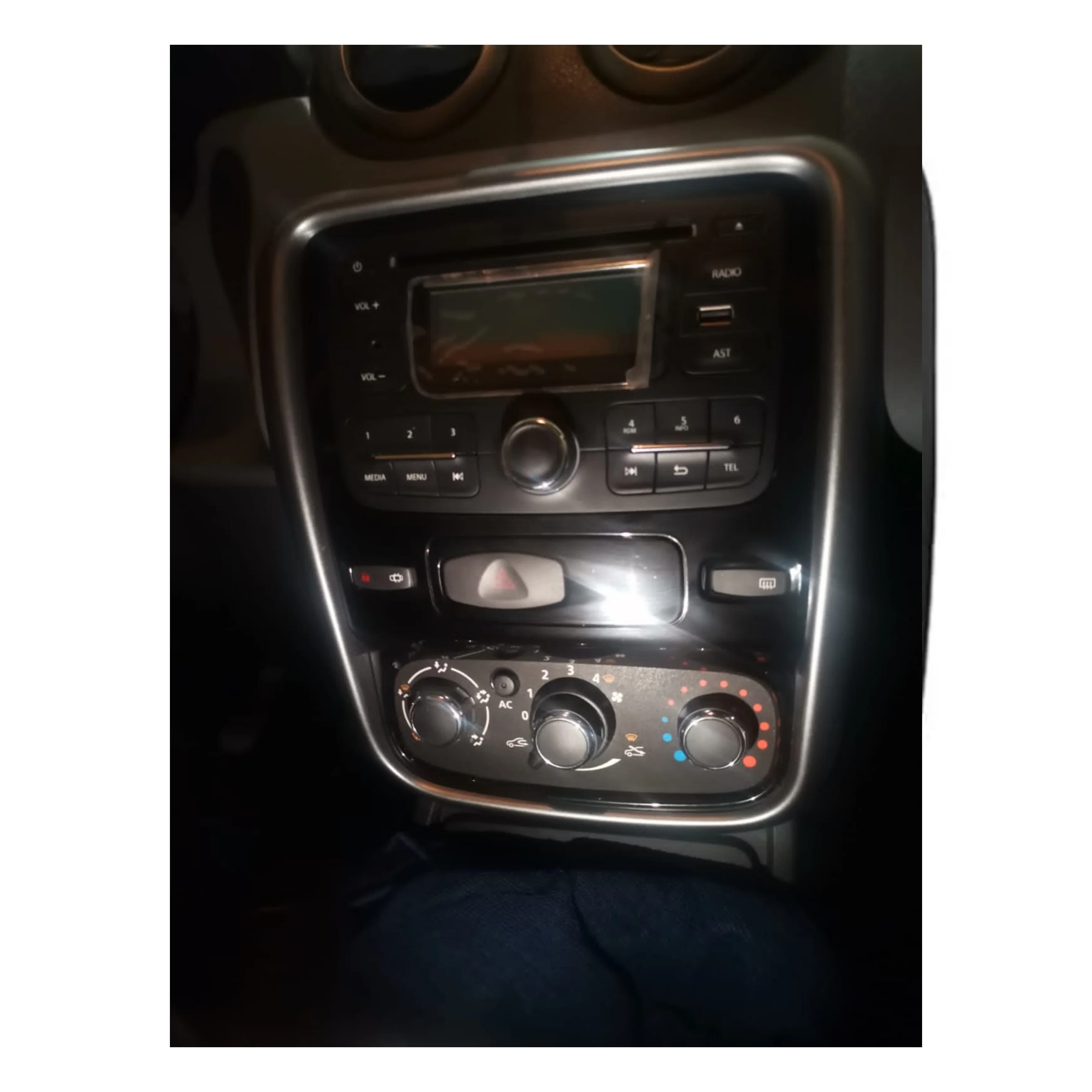 (PRENOTA) Autoradio per Renault Duster 1, Nissan Terrano 9" 2K (Dal 2010>) Android, Bluetooth, CarPlay, Android Auto, 12/256GB Ram - Image 4