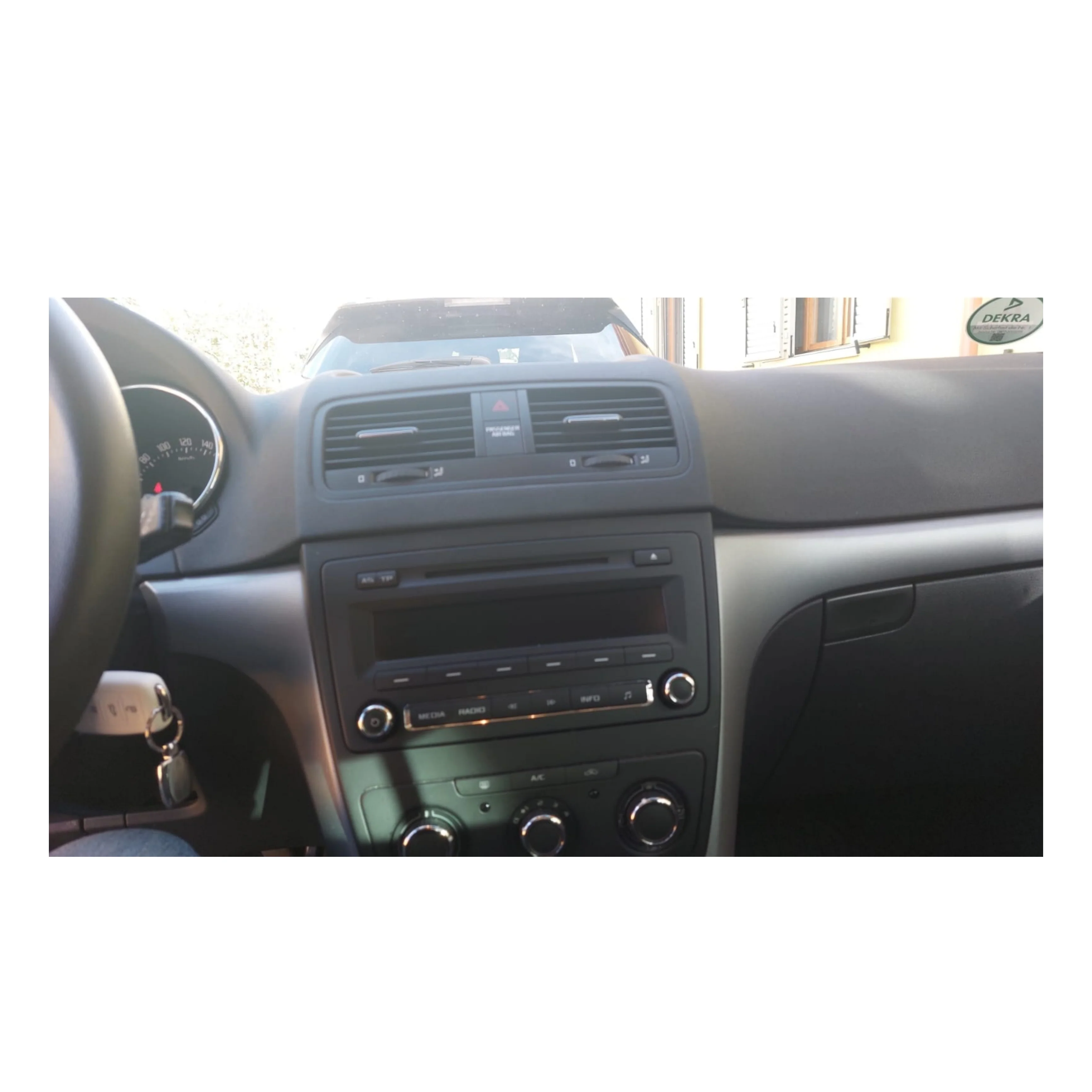 Autoradio per Skoda Yeti 10.1" (2009-2017) Android, Bluetooth, CarPlay, Android Auto, 2GB/4GB/8GB Ram - Image 3
