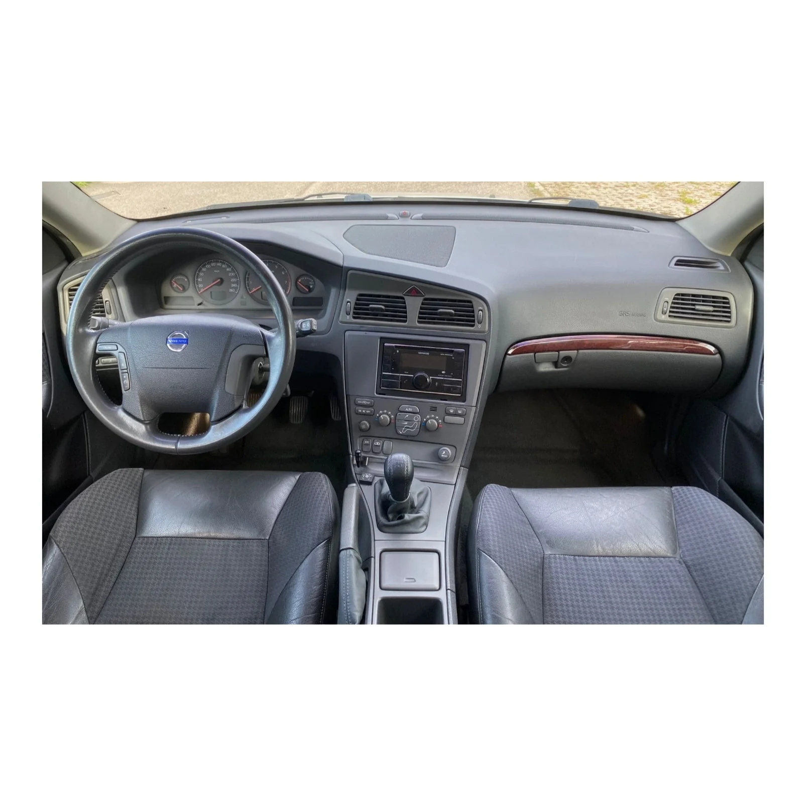 (PRENOTA) Kit Montaggio Autoradio 9"Pollici Volvo V70 (2004-2007), Mascherina, Cablaggio per Autoradio Android - Image 2