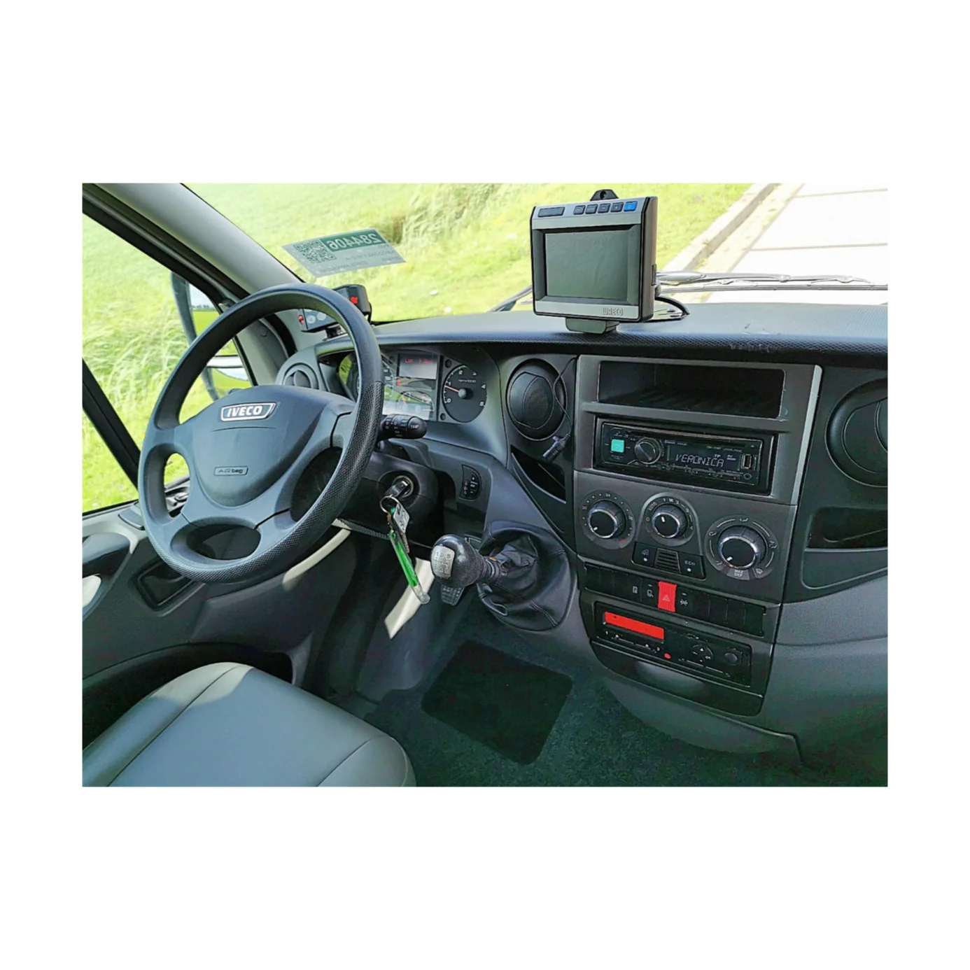 Mascherina 1DIN per Iveco Daily (2012+), Grigio - Image 2