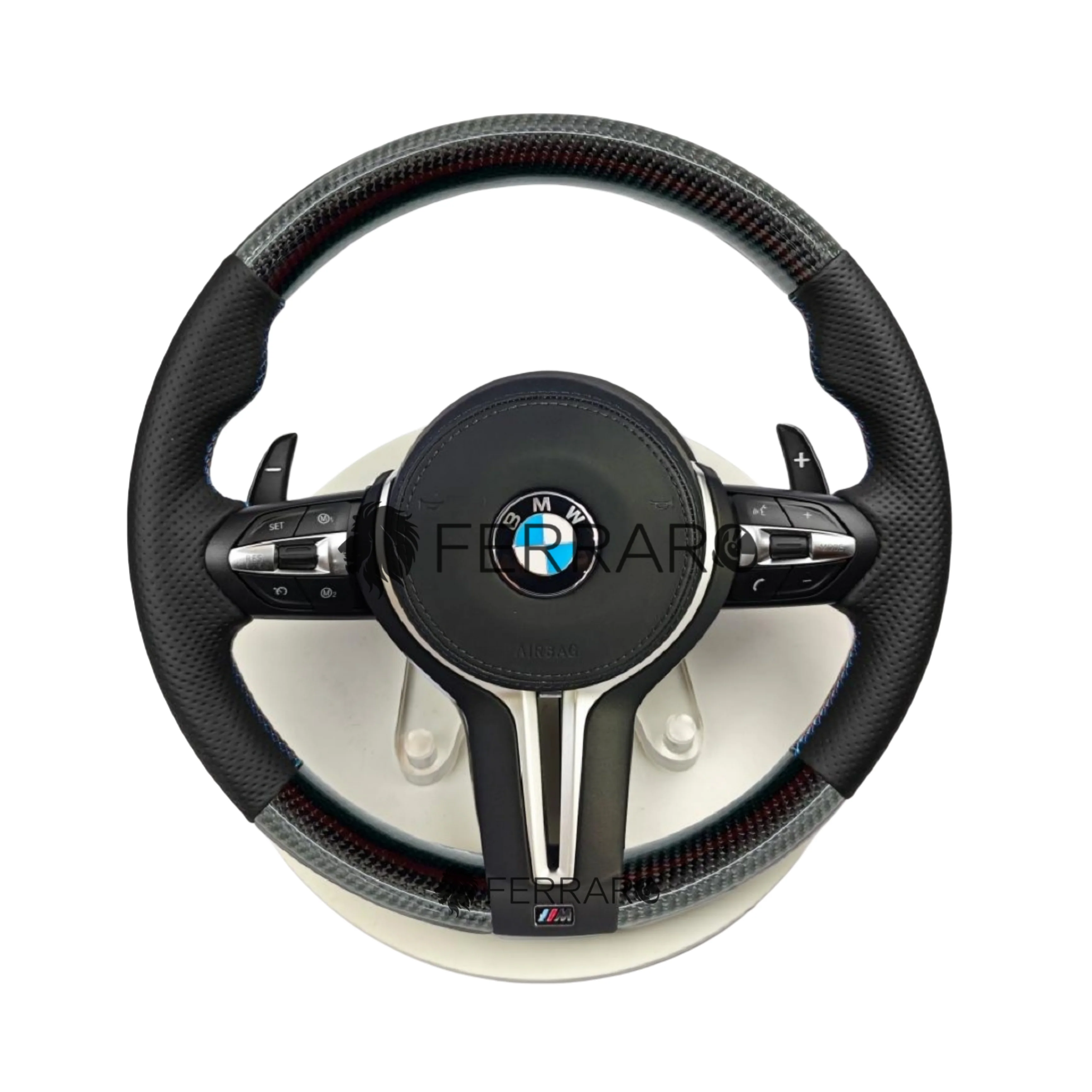 (PRENOTA) Volante per BMW, Carbonio Inclinato, Pelle Nera, Perforata, Linea Tricolore